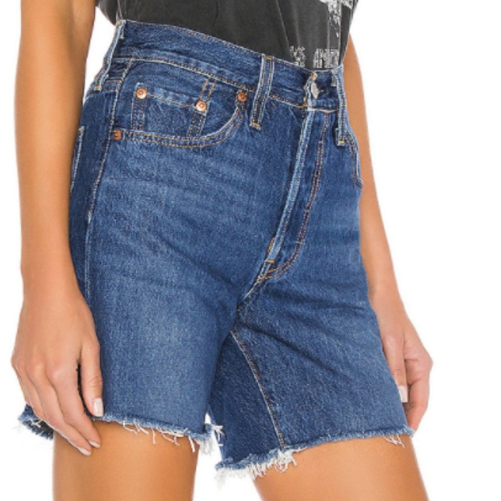 NWT Levi's Distressed Midi Short 501 Dark Wash